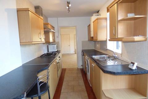 3 bedroom semi-detached house to rent, William Street, Long Eaton, NG10 4GD