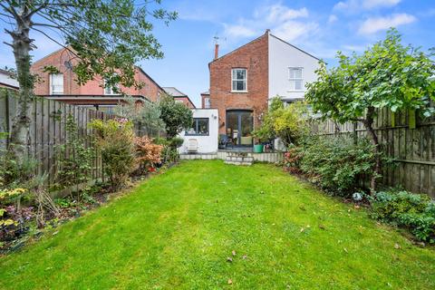 4 bedroom semi-detached house for sale, Cedar Road, London, NW2