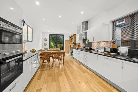 4 bedroom semi-detached house for sale, Cedar Road, London, NW2