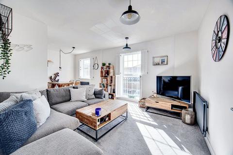 2 bedroom flat for sale, Tarragon Road, Ringlestone House, ME16