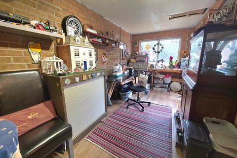 3 bedroom detached house for sale, The Maples, Warwickshire CV12