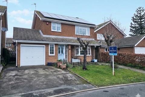 3 bedroom detached house for sale, The Maples, Warwickshire CV12