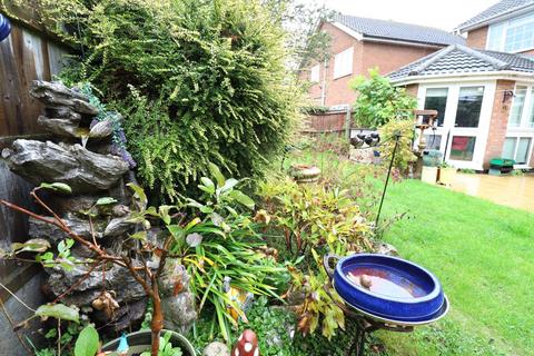 3 bedroom detached house for sale, The Maples, Warwickshire CV12