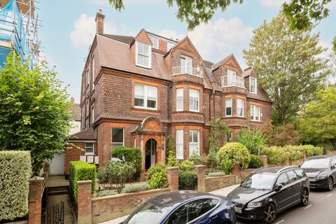 3 bedroom flat for sale, Frognal, London, NW3