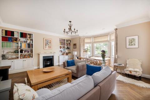 3 bedroom flat for sale, Frognal, London, NW3