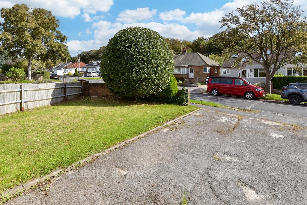 Driveway/Parking