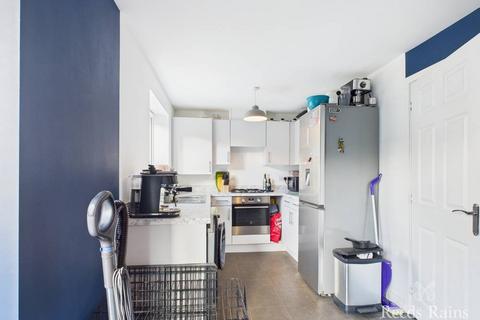 3 bedroom semi-detached house for sale, Acorn Drive, North Yorkshire TS5