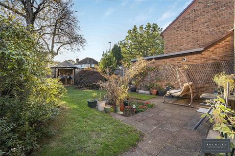 undefined, Fisher Close, Hersham, Walton-on-Thames, Surrey, KT12