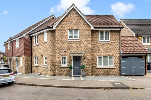 Aldermere Avenue, Cheshunt,Hertfordshire, EN8 0FF