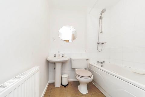 2 bedroom flat to rent, Valley Grove, Barnsley S71