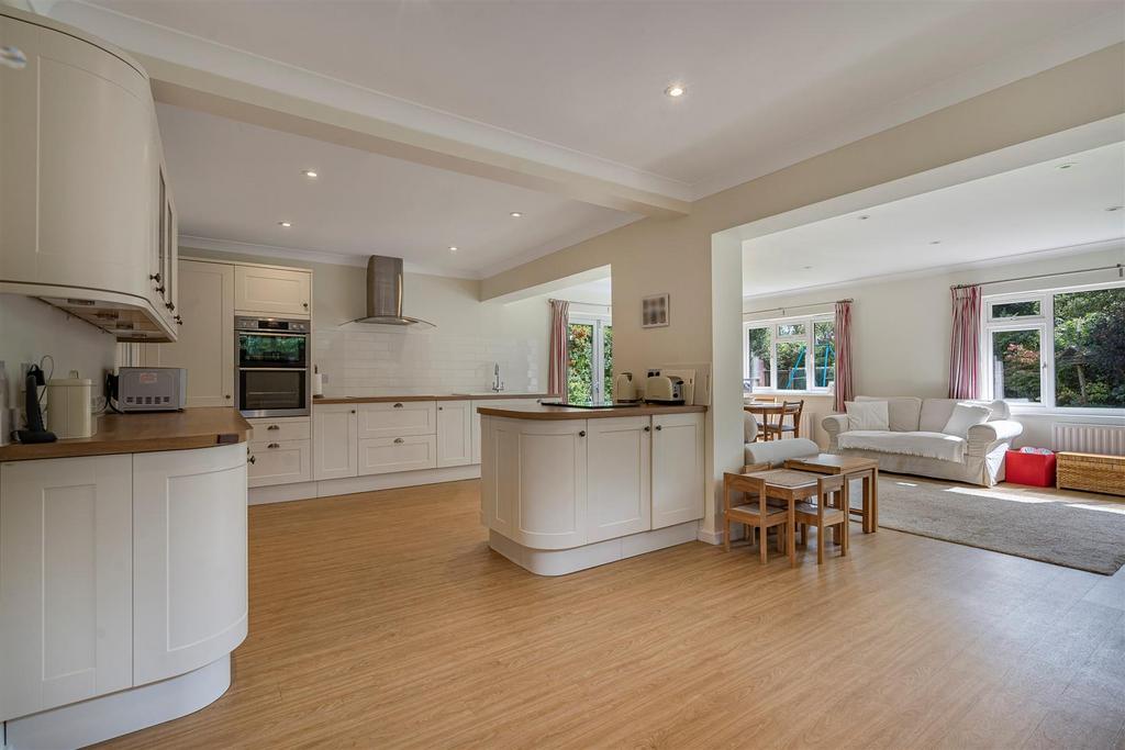 .kitchen.JPG