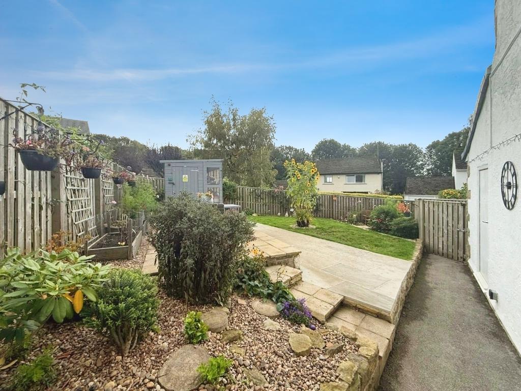 Pbox-garden-346064.JPG