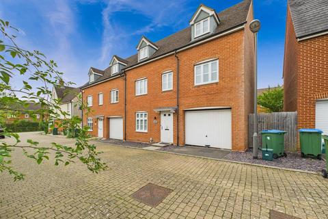 undefined, Brimstone Lane, Aylesbury HP19