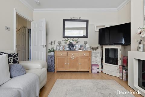 190 Rayleigh Road, Hutton, Brentwood, CM13 1PN