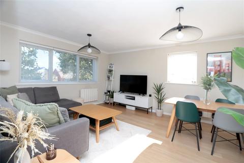 2 bedroom flat for sale, Maplehurst Close, Kingston Upon Thames KT1