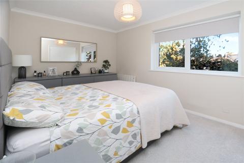 2 bedroom flat for sale, Maplehurst Close, Kingston Upon Thames KT1