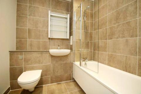 1 bedroom flat for sale, Kings Arms Court, East Acton Lane, W3