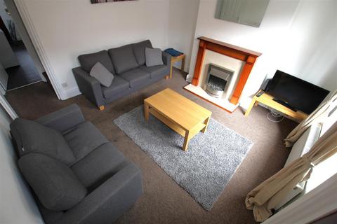 4 bedroom terraced house to rent, Beamsley Grove, Hyde Park, Leeds, LS6 1LA