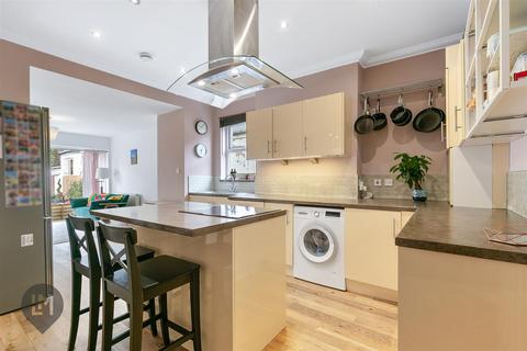 2 bedroom flat for sale, Durnsford Road, London