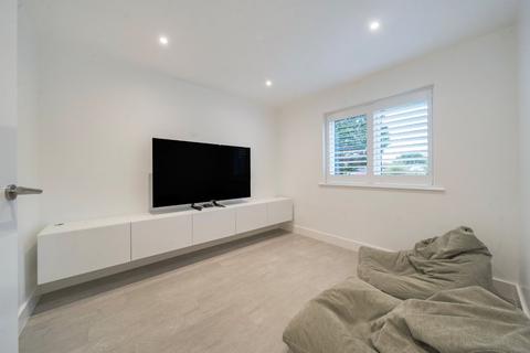 3 bedroom detached house for sale, Green Crescent, Flackwell Heath, High Wycombe, Buckinghamshire, HP10