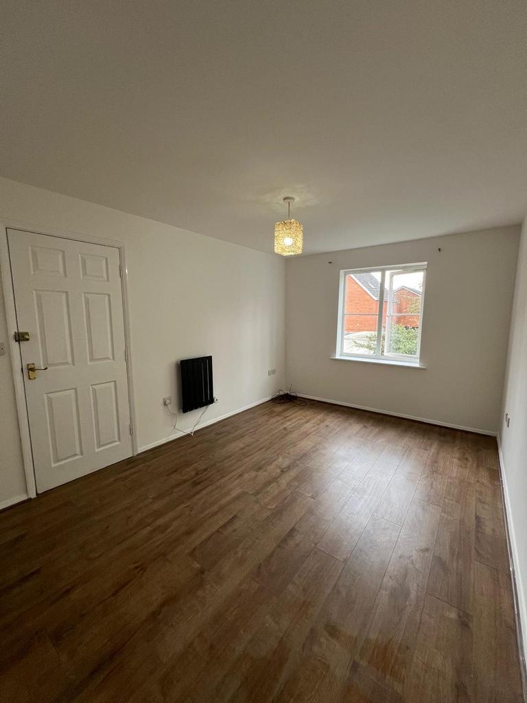 Bedroom 1 (3)