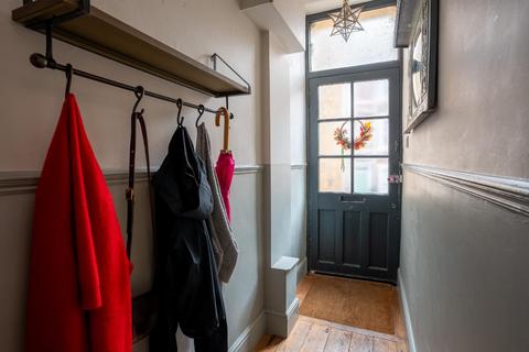 5 Ambra Terrace, Bristol, BS8 4RG