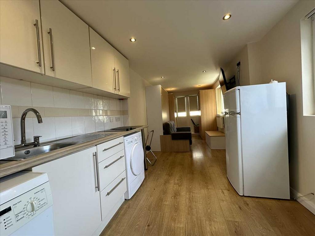 Annex flat