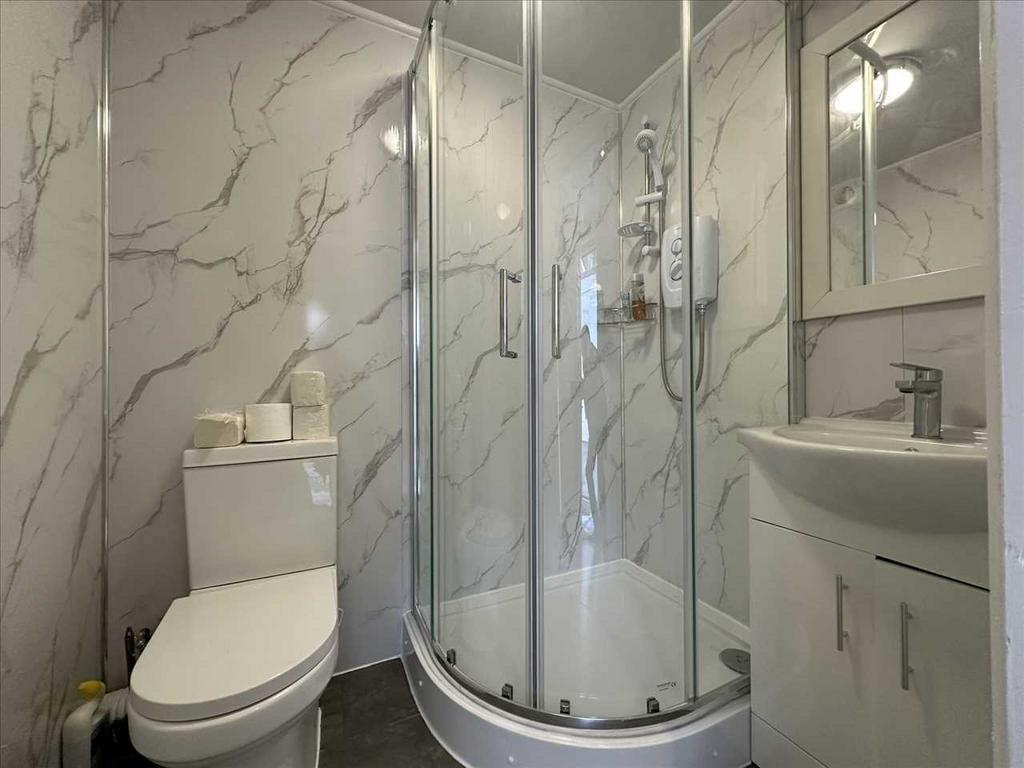 Annex Shower Room