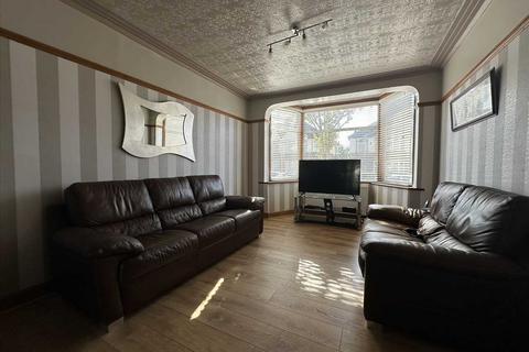 5 bedroom semi-detached house to rent, Chairmain Avenue, Stanmore