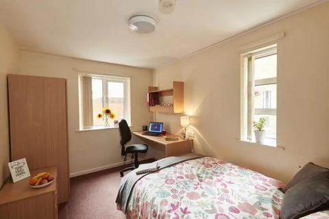 1 bedroom in a house share to rent, Baker Street, London W1U