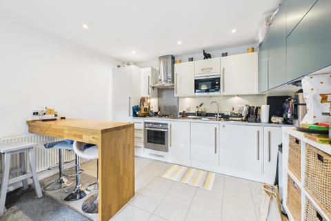 2 bedroom flat to rent, 235 Halfway Street, Kent DA15
