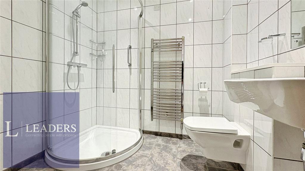 Groundfloor Shower