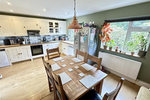 undefined, Dolheulog, Aberaeron