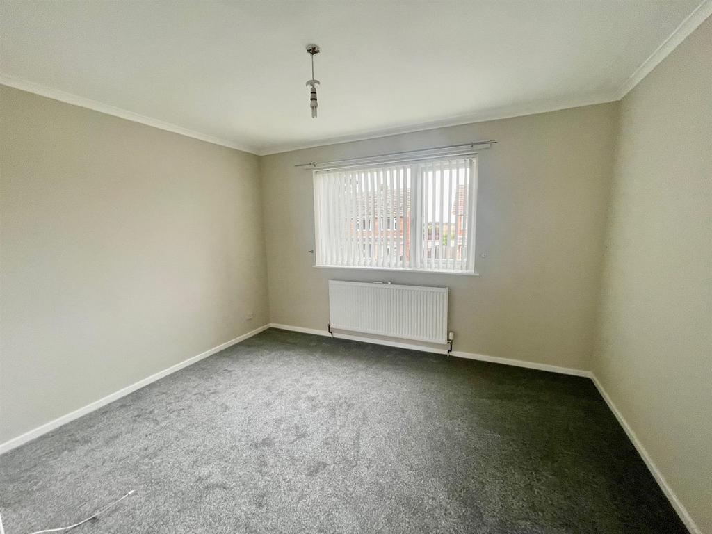 Bedroom 1.jpg
