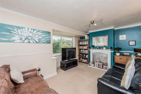 3 bedroom semi-detached house for sale, Stonebridge Avenue, Leeds