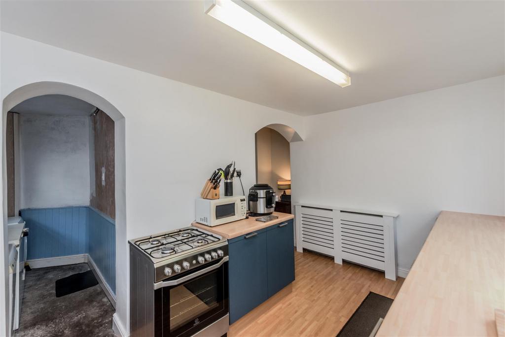 Fitted Kitchen: