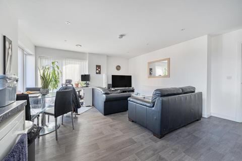 2 bedroom flat for sale, Oscar Wilde Road,  Reading,  Berkshire,  RG1