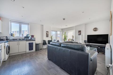 2 bedroom flat for sale, Oscar Wilde Road,  Reading,  Berkshire,  RG1