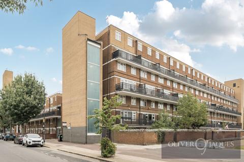 3 bedroom maisonette for sale, New Place Square, London, SE16