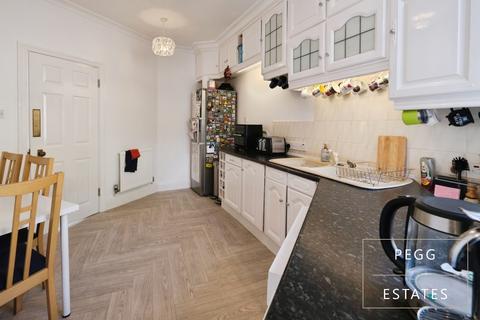 3 bedroom apartment for sale, Royal Marina Court, Beacon Terrace, Torquay