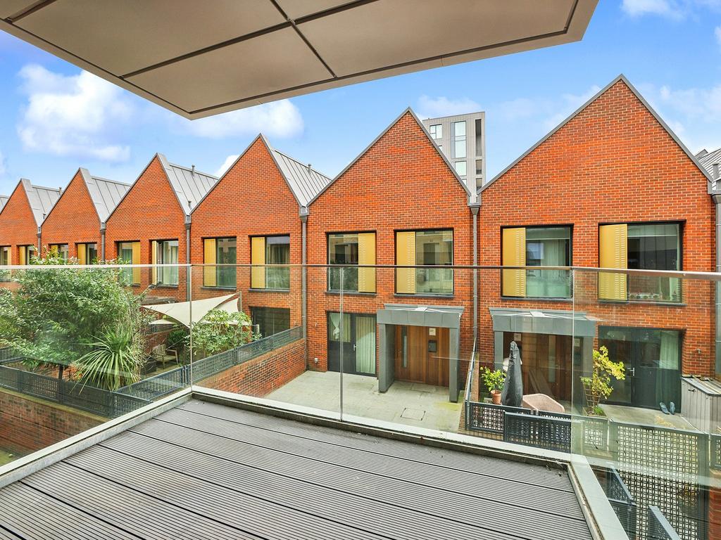 Westbourne Apartment