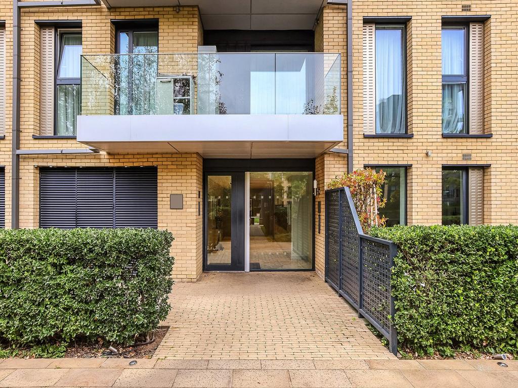 Westbourne Apartment