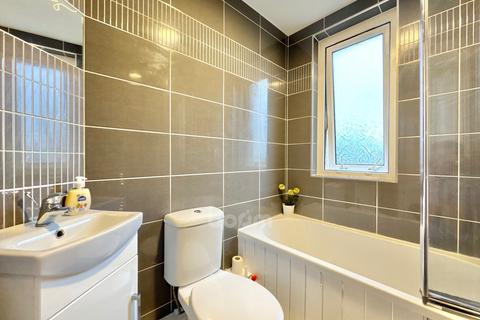 undefined, 19 Calderpark Street, Lochwinnoch
