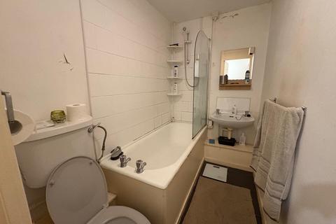1 bedroom apartment for sale, Spathfield Court, Holmfield Close, Heaton Norris, Stockport