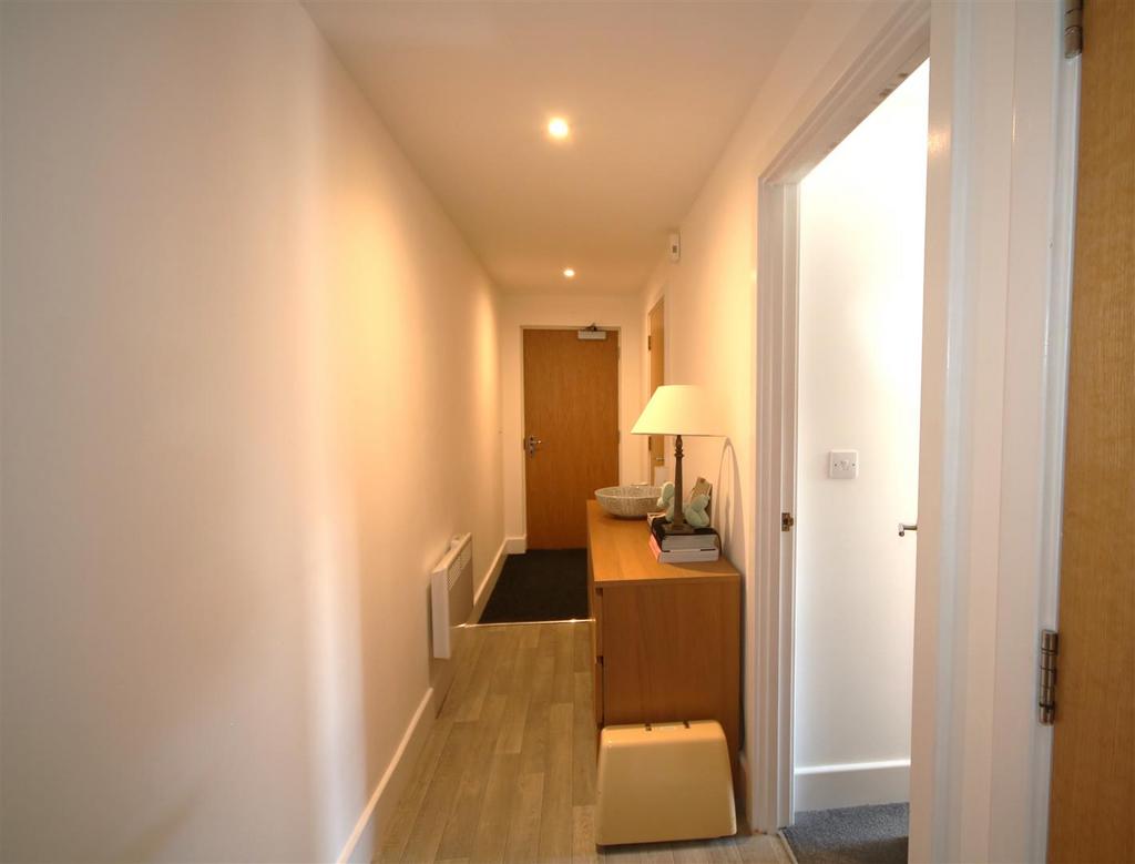 Hall b.JPG
