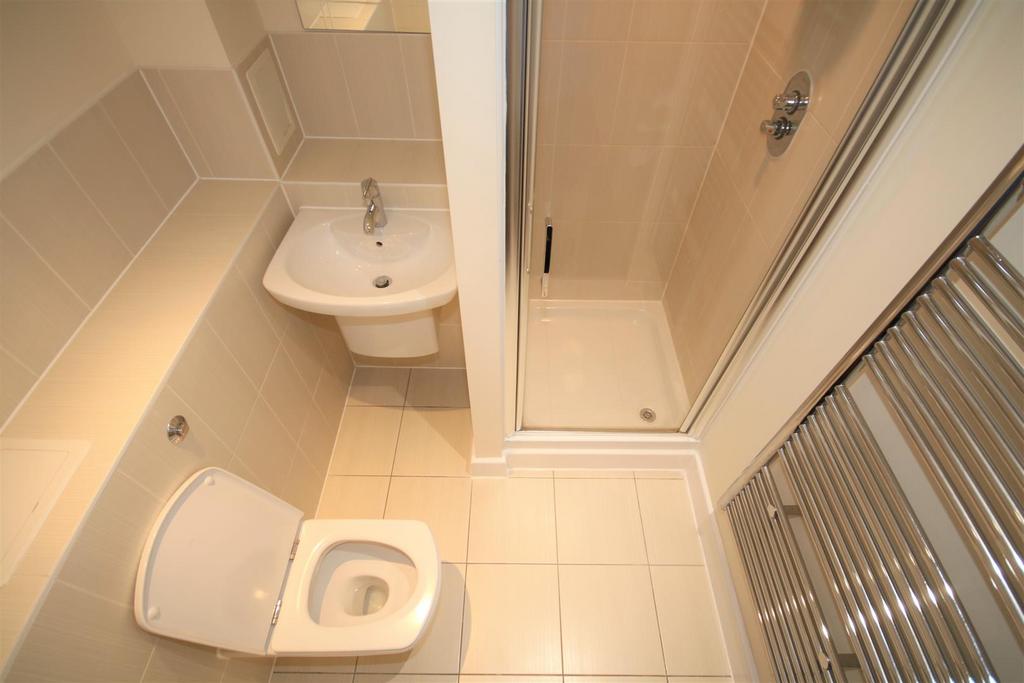 Shower room b.JPG