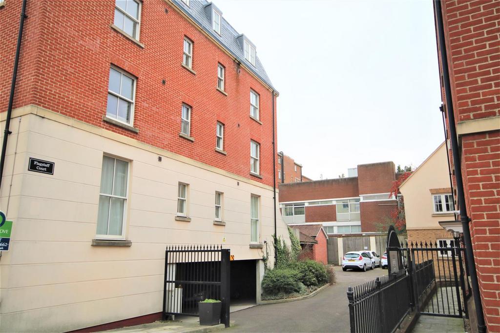 P1510 Entrance to Rear.JPG