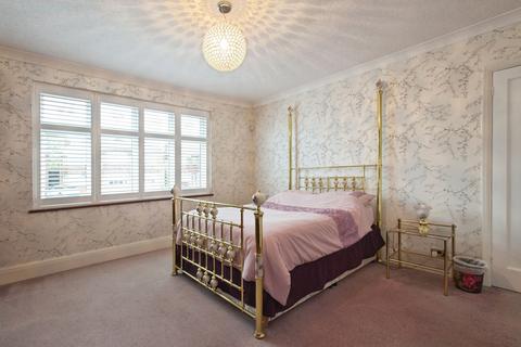 3 bedroom detached house for sale, Bean Road, Bexleyheath DA6