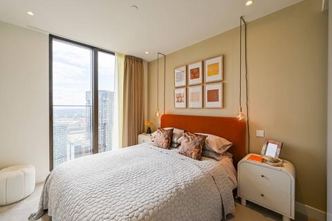 undefined, South Quay Plaza, Canary Wharf E14