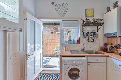 2 bedroom flat for sale, Bavent Road, Camberwell, London, SE5